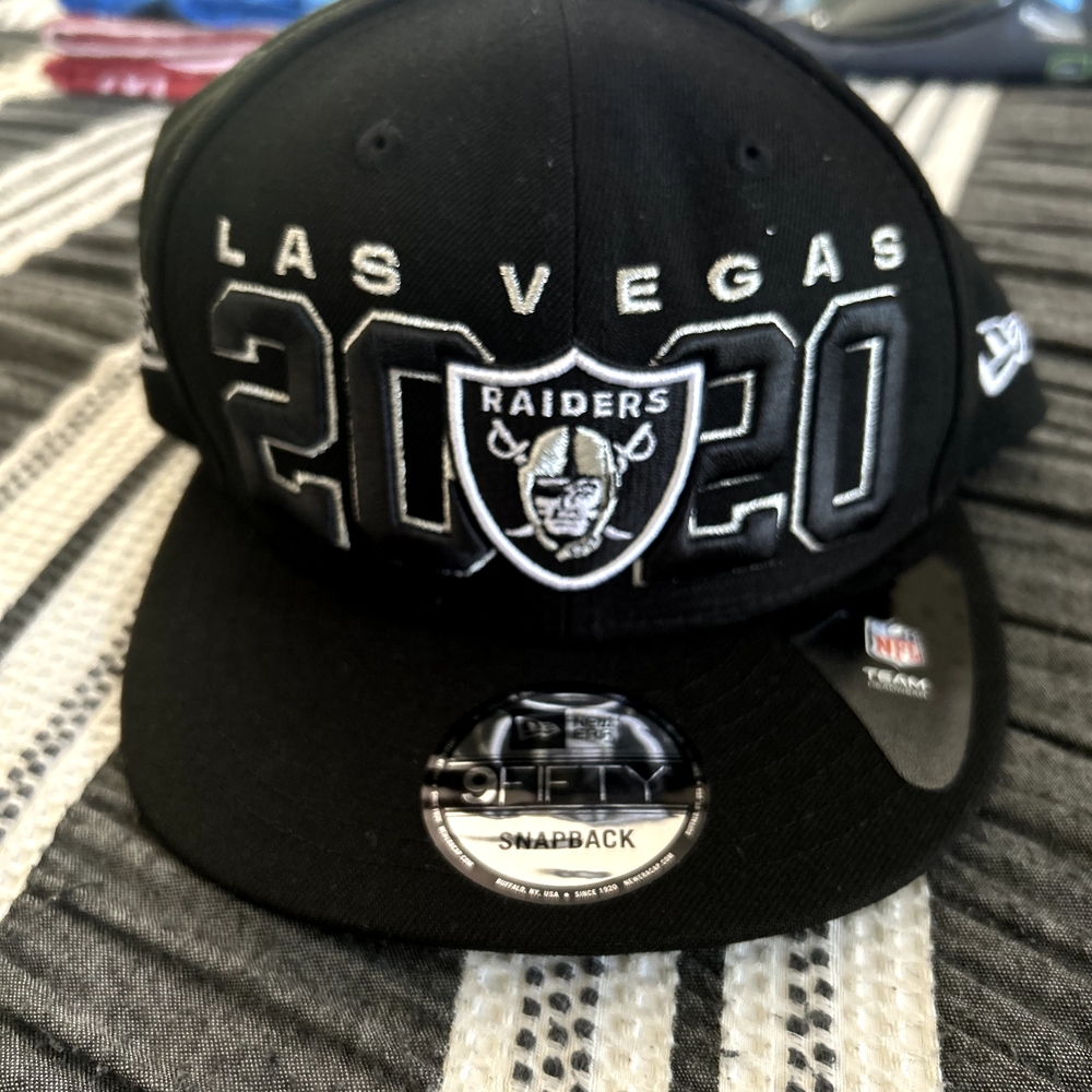 New Era Las Vegas Raiders Black 2020 Snapback Hat